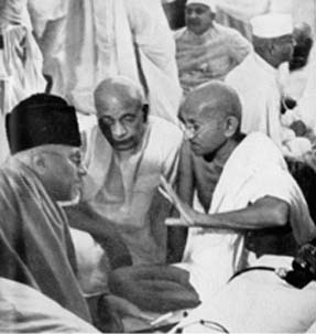 Gandhi in conference with President Maulana Azad and Sardar Patel, A.I.C.C., Bombay, September 1940