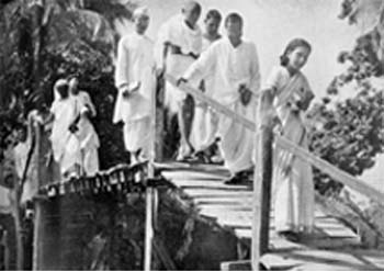 Visit to the affected area of Ramganj on foot, November 25, 1946